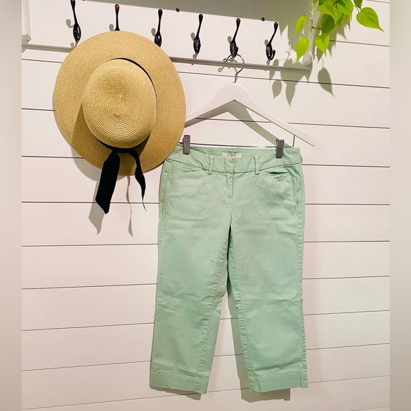 Light Green Capri Pants NWOT - Picture 1 of 9